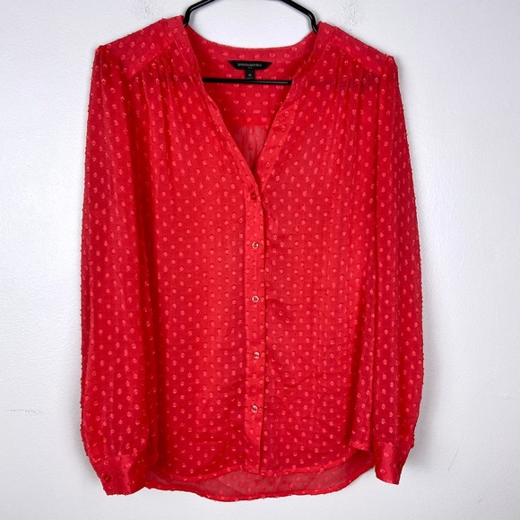 Banana Republic Drapey Classic Textured Blouse in Bright Coral Size Medium - Picture 2 of 10